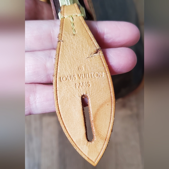 Louis Vuitton Horizontal Lock it - Picture 10 of 15